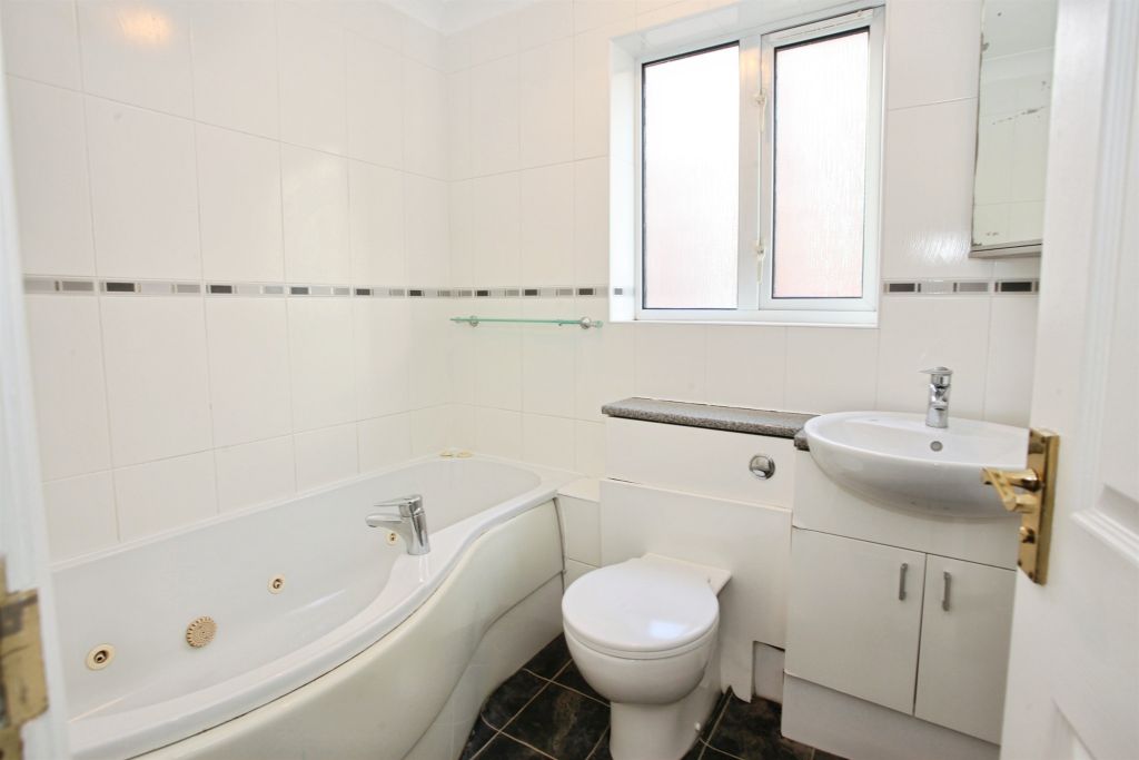 Additional image 4 of 4 bed detached house for saleBron Las, Penpedairheol, Hengoed CF82