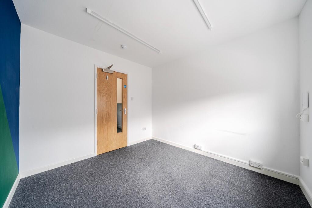 Additional image 8 of High Street, Knowle, B93