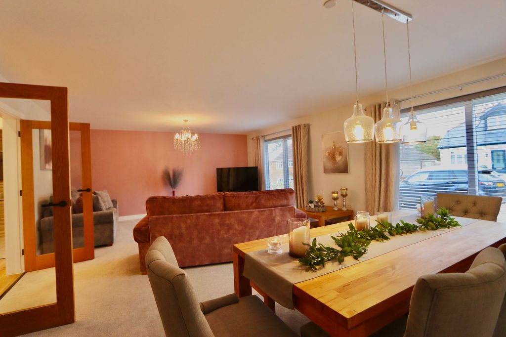 Additional image 14 of 4 bed detached house for saleGwerthonor Lane, Gilfach CF81