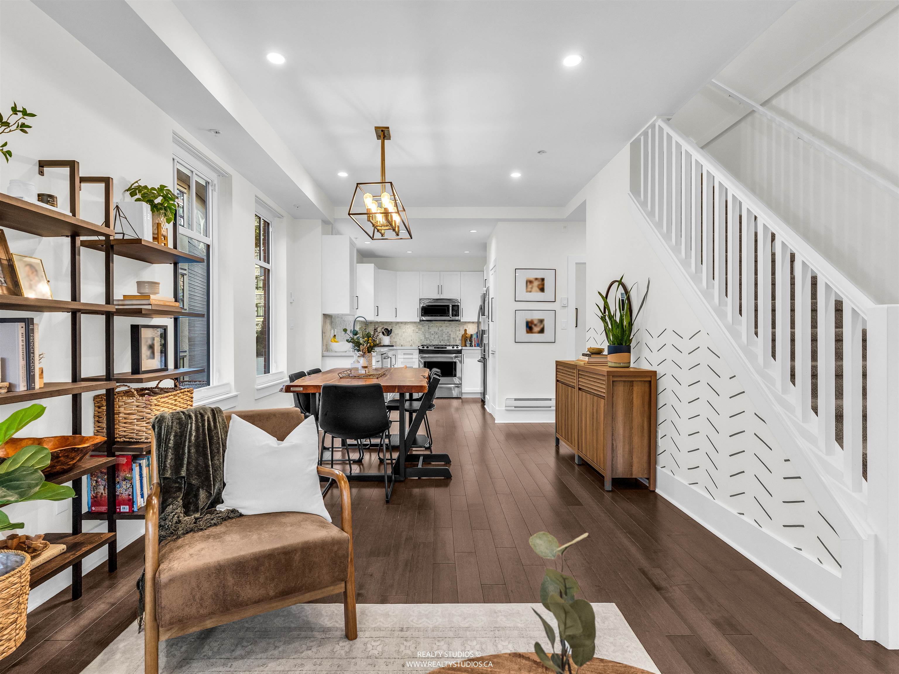 Additional image 6 of 329 7th Avenue E, Vancouver, BC, V5T 1M9