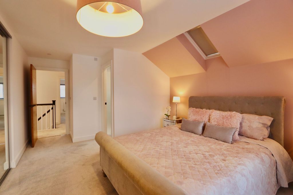 Additional image 24 of 4 bed detached house for saleGwerthonor Lane, Gilfach CF81