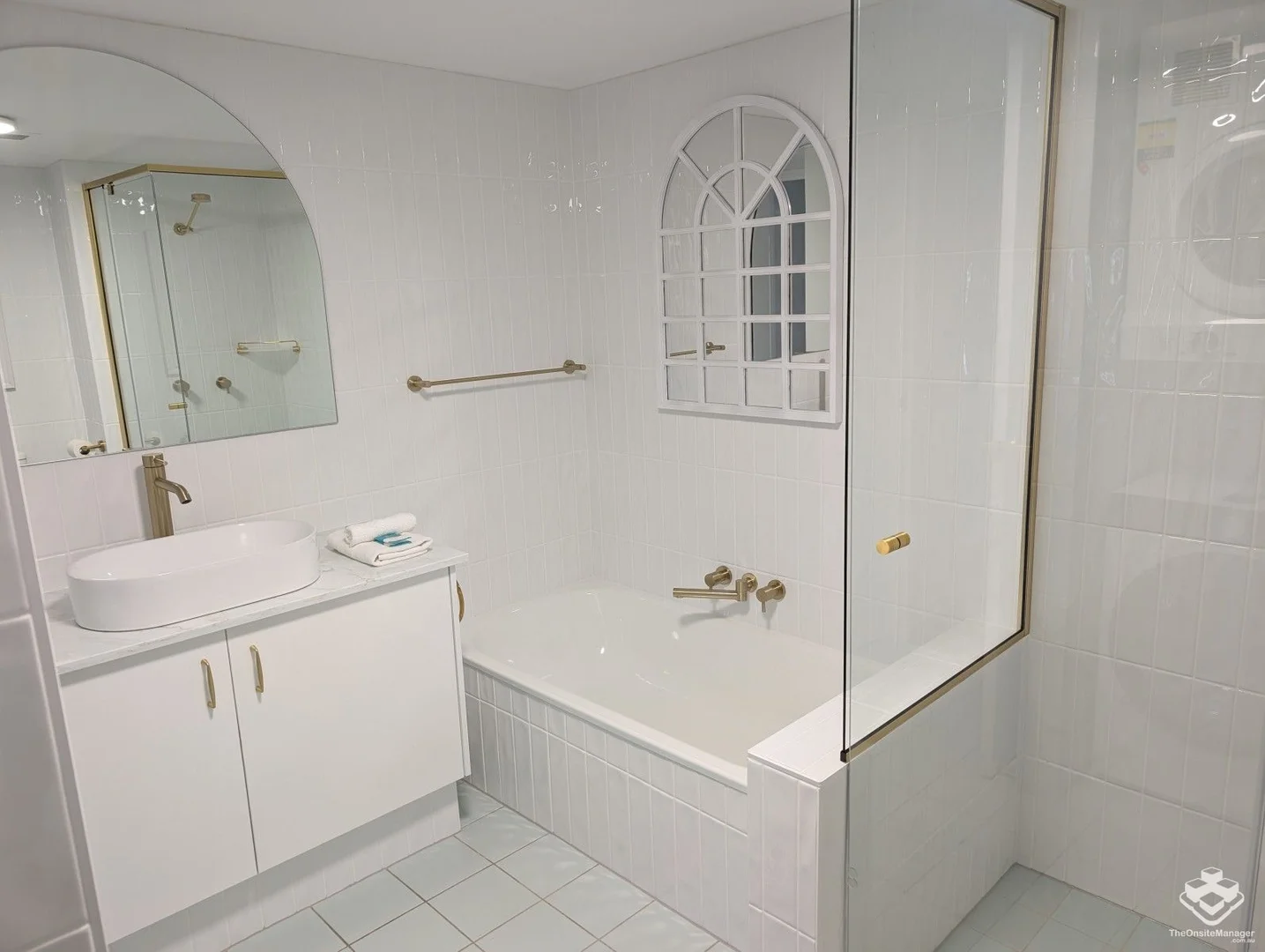 Additional image 9 of ID:21165337/35 Palm Avenue, Surfers Paradise QLD 4217