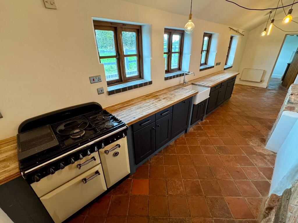 Bradnocks Marsh Lane, B92 photo 5