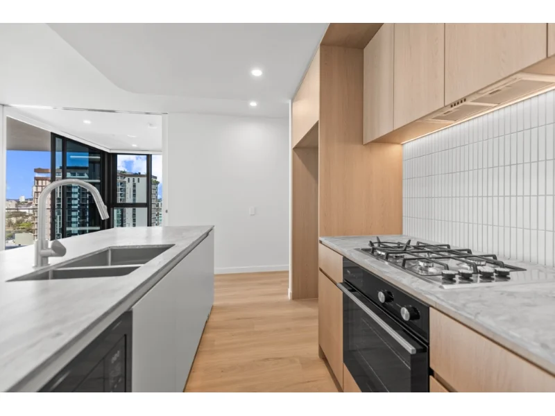 701/33 Railway Terrace, Milton QLD 4064 photo 2