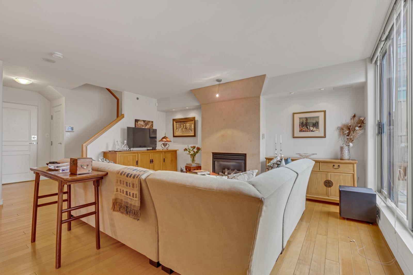 Additional image 4 of 1404-819 Hamilton Street, Vancouver, BC, V6B 6M2
