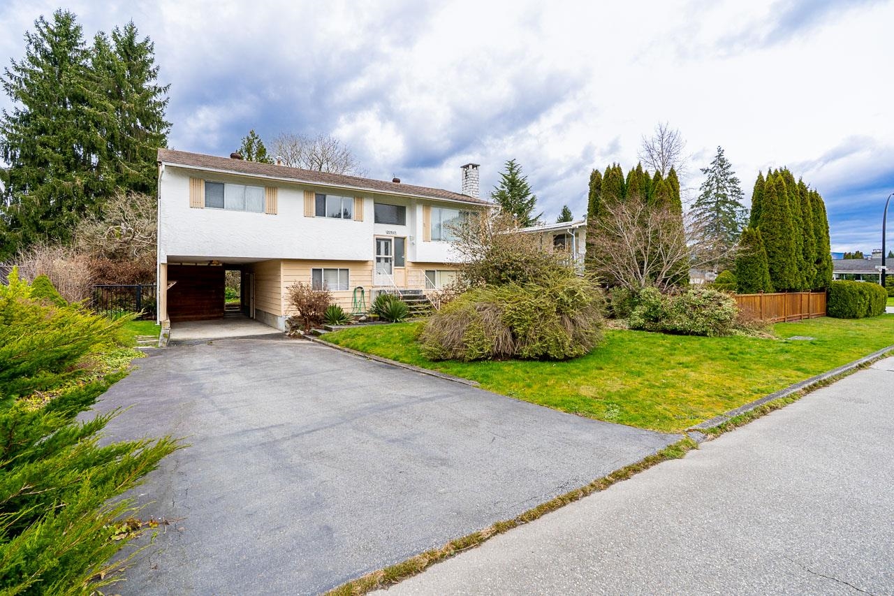 22967 Storey Avenue, Maple Ridge, BC, V2X 3V9