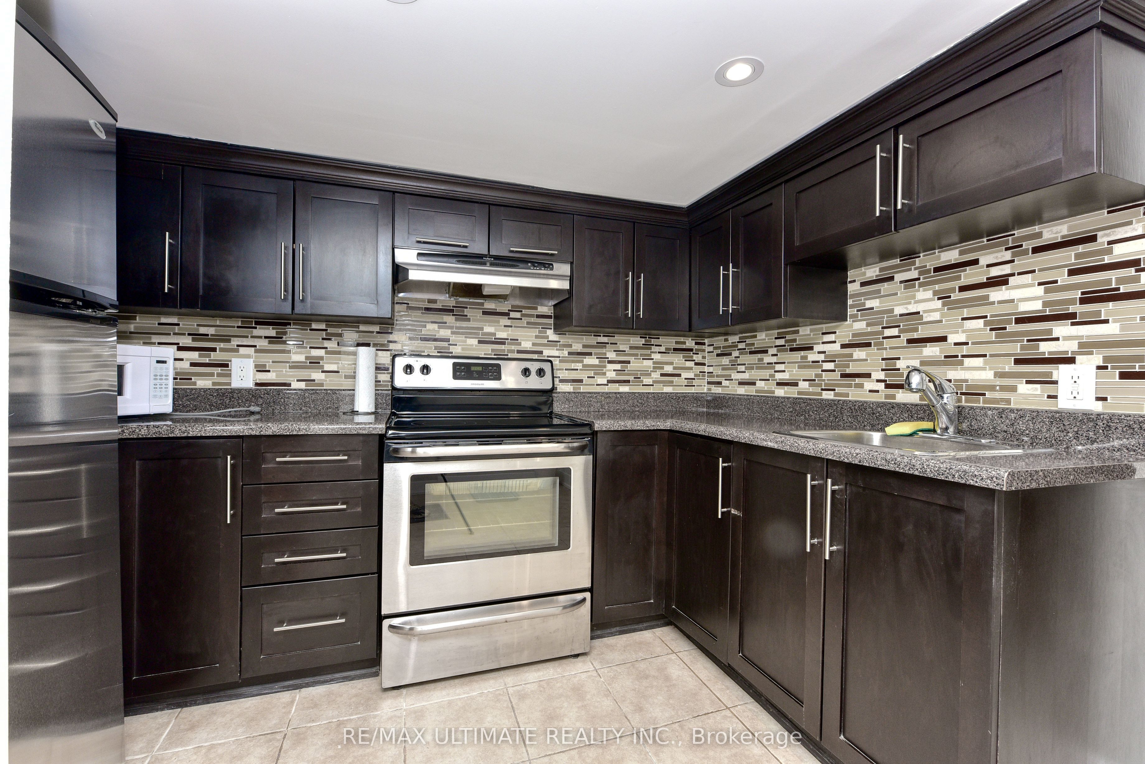 Additional image 2 of Basement-9 Southview Avenue, Toronto, ON, M6H 1T3
