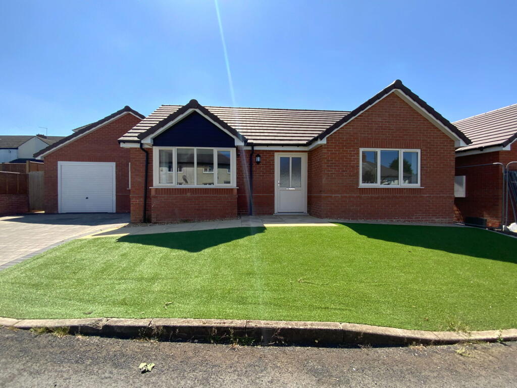 Hill Top Avenue, Halesowen, B62 9EH