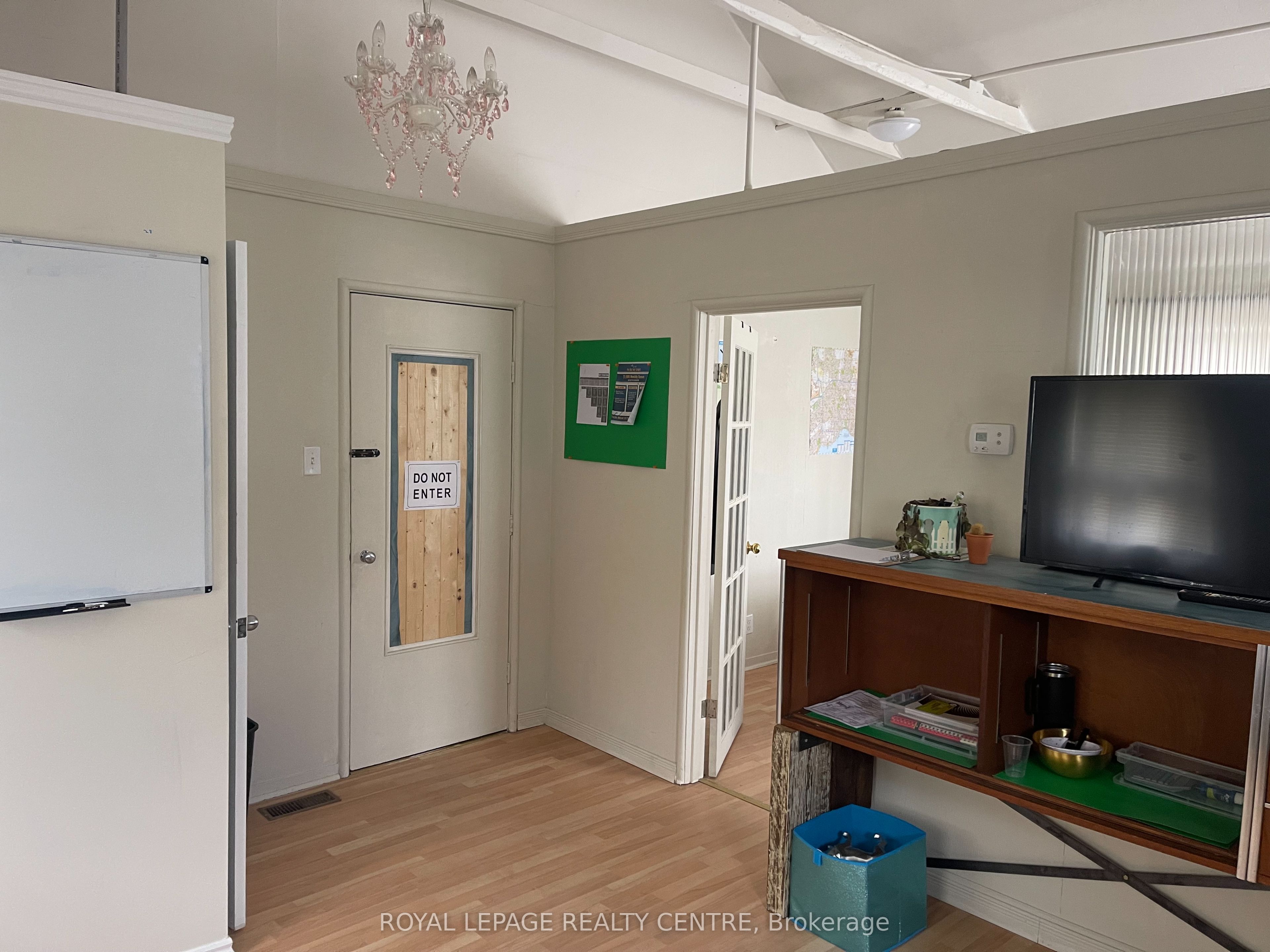 Additional image 3 of 1285 St Mary's Avenue, Mississauga, ON, L5E 1H8
