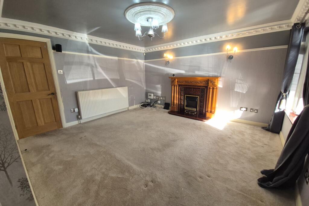 Regis Heath Road, Rowley Regis, B65 photo 5