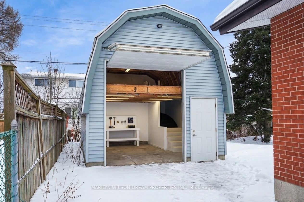 Additional image 3 of 2422 Magnus Avenue, Ottawa, ON, K1G 1J8