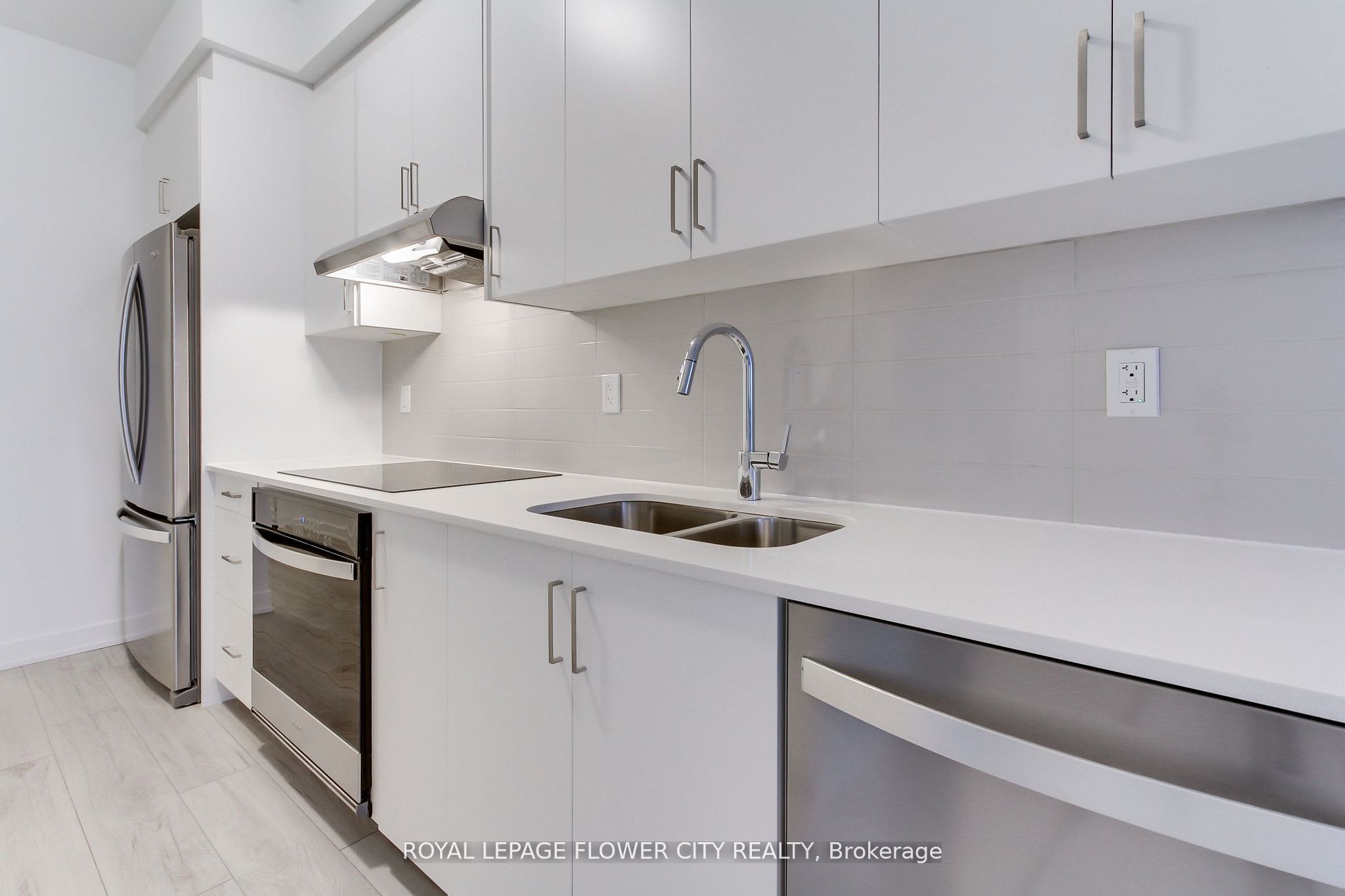 Additional image 4 of 301-1035 Southdown Road, Mississauga, ON, L5J 0A2
