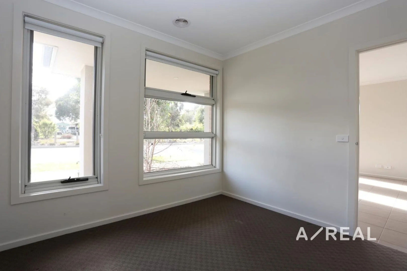 Additional image 2 of 24 Kurrali Cres, Werribee VIC 3030