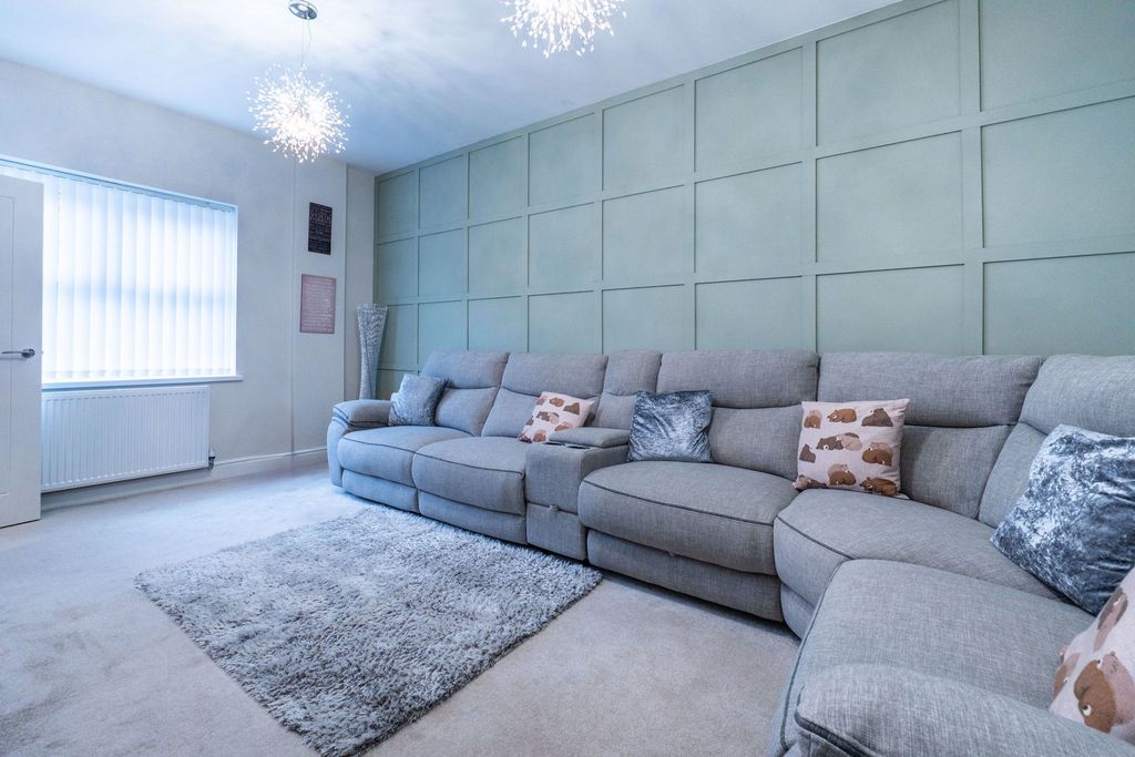 Additional image 2 of 4 bed terraced house for saleRaglan Road, Hengoed CF82