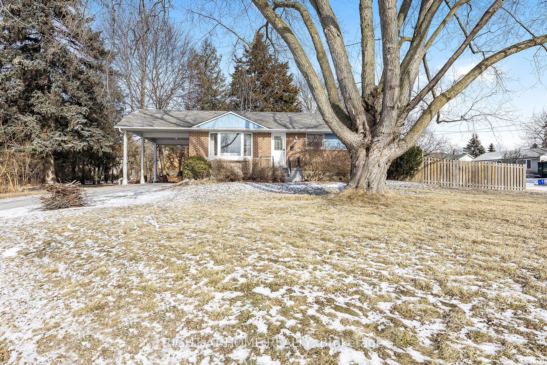 Main Fl-25 Hiley Avenue, Ajax, ON, L1S 6H3