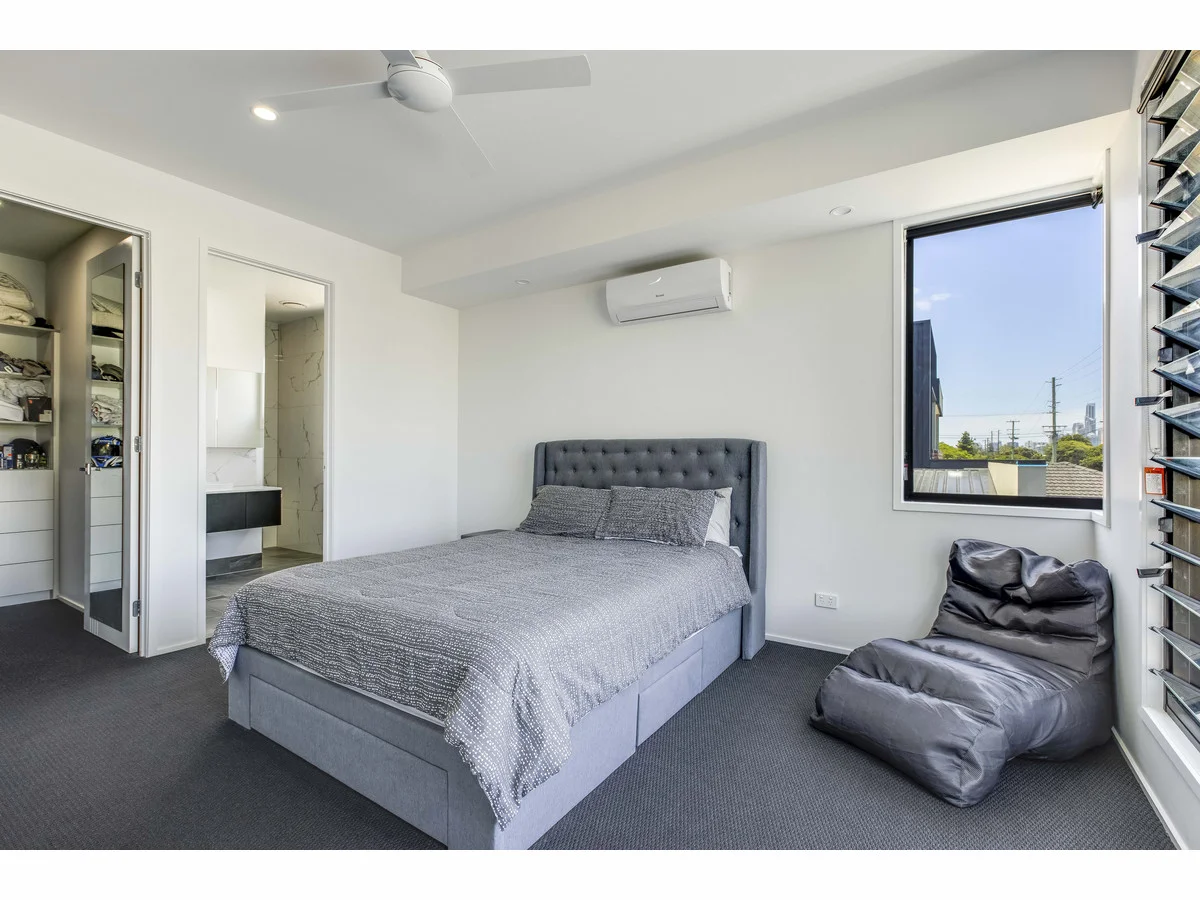 Additional image 17 of 43 Rio Vista Boulevard, Broadbeach Waters QLD 4218