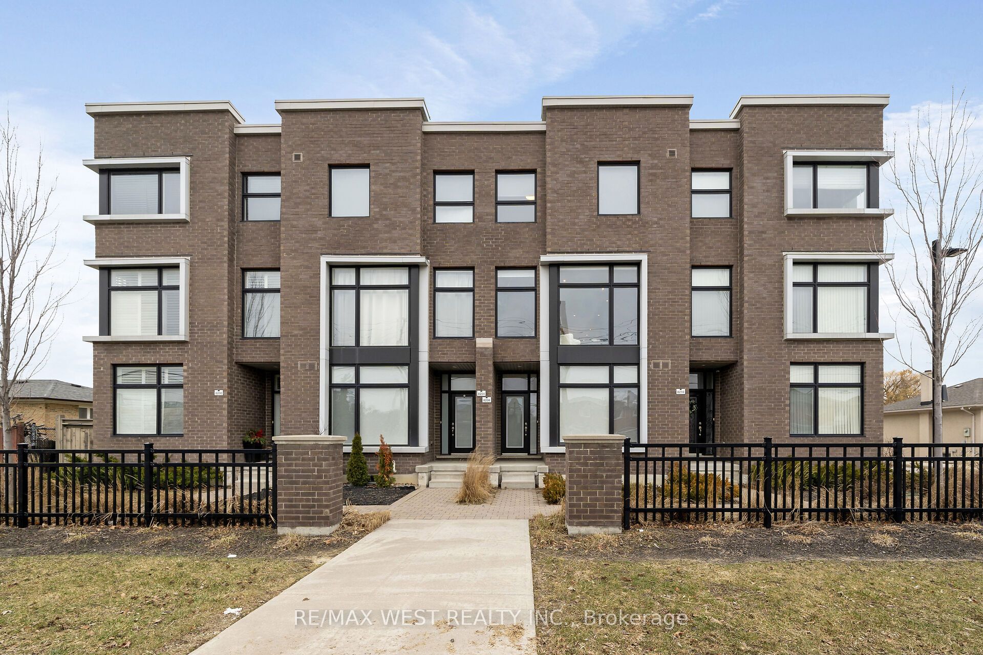 8208 Pine Valley Drive, Vaughan, ON, L4L 0H6