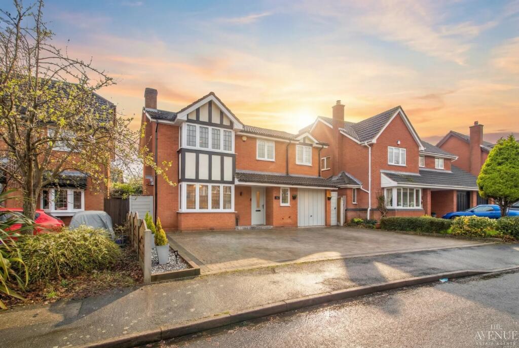 Moat Drive, Drayton Bassett, Tamworth, B78 3UG