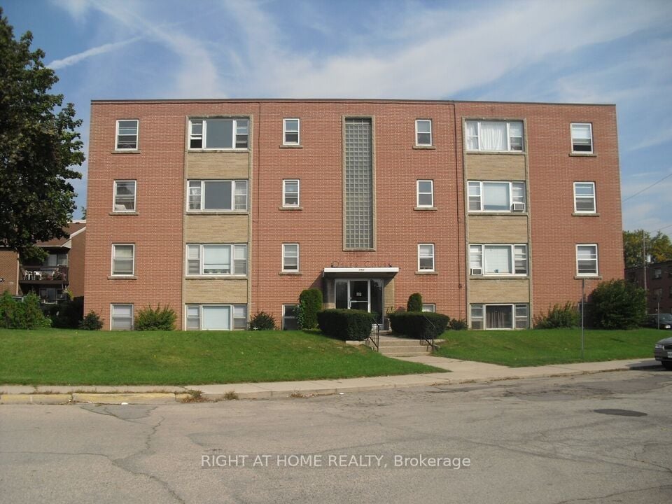 105-1 Osler Court, Hamilton, ON, L9H 4L2