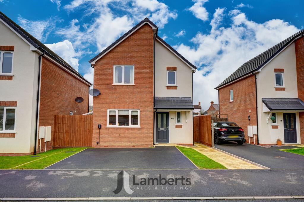 Royal Oak Drive, Studley, B80