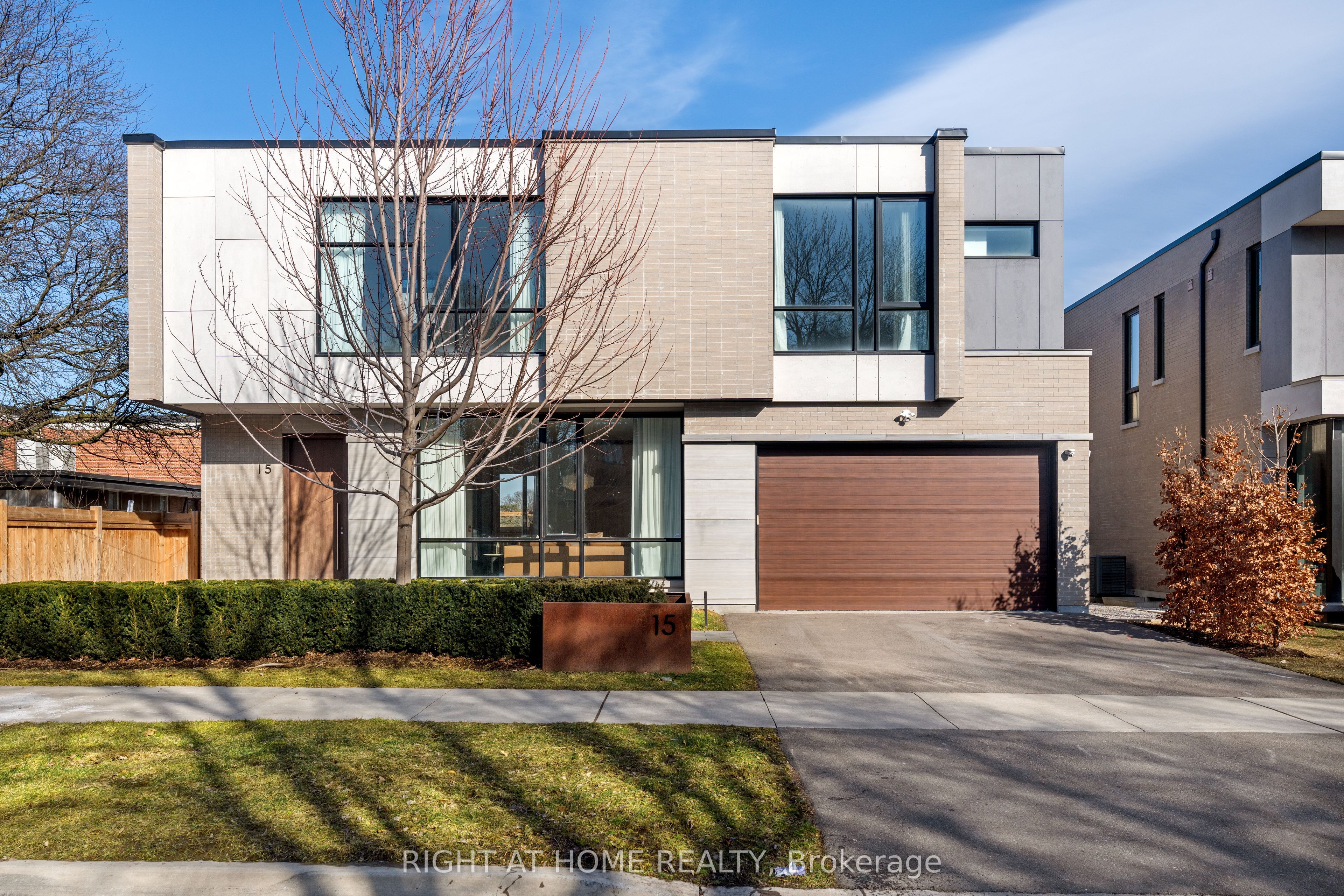 15 Fairmeadow Avenue, Toronto, ON, M2P 0A5