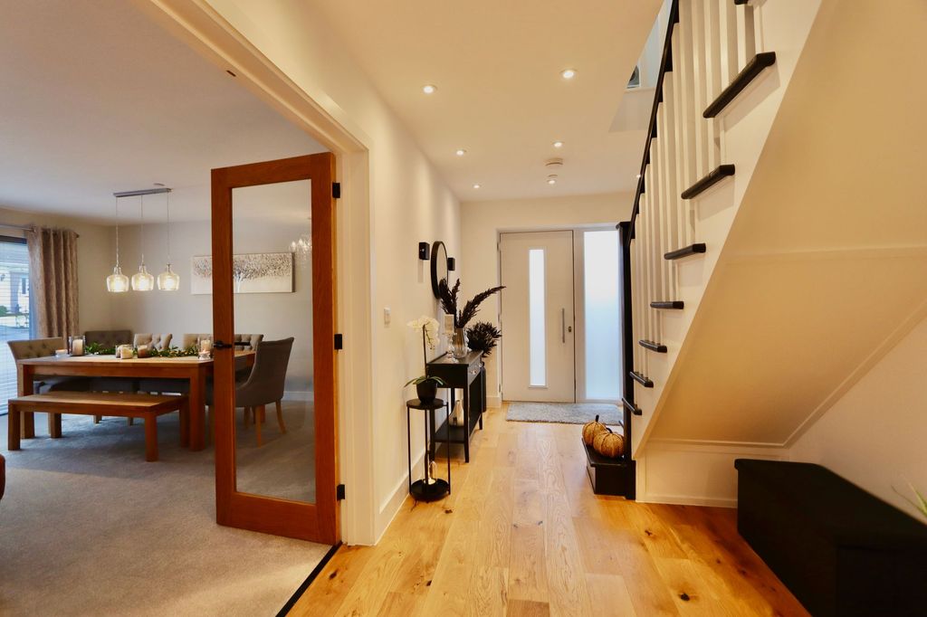 Additional image 11 of 4 bed detached house for saleGwerthonor Lane, Gilfach CF81