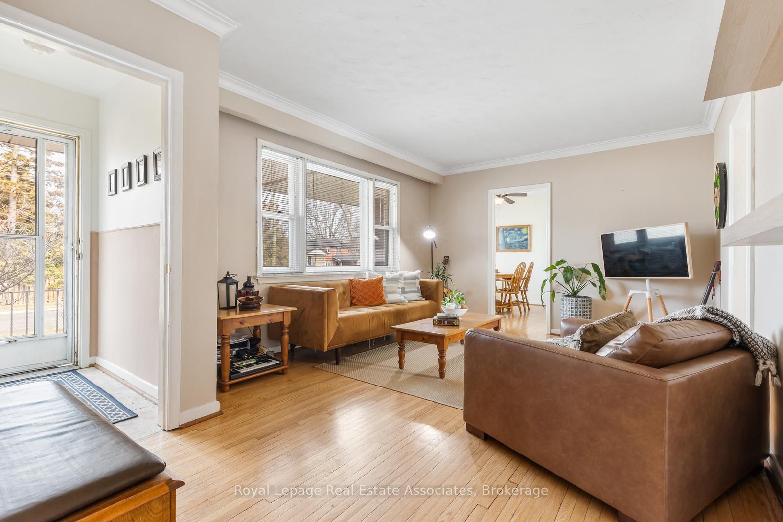 Additional image 2 of 972 Fourth Street, Mississauga, ON, L5E 1J9