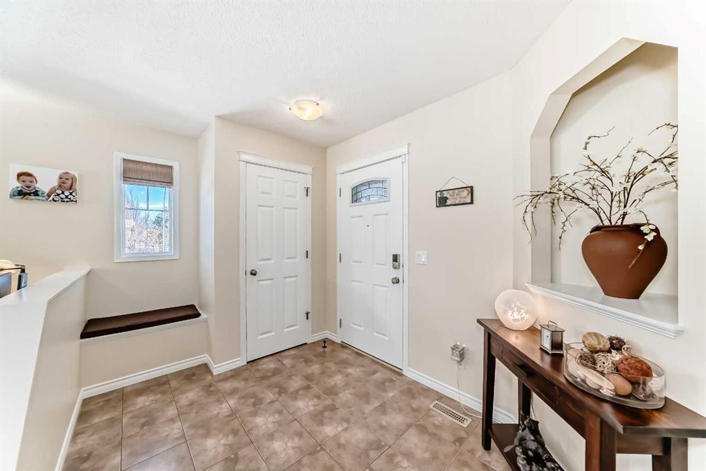 Additional image 4 of 1301 Ravenswood Drive SE, Airdrie, AB, T4A0J4