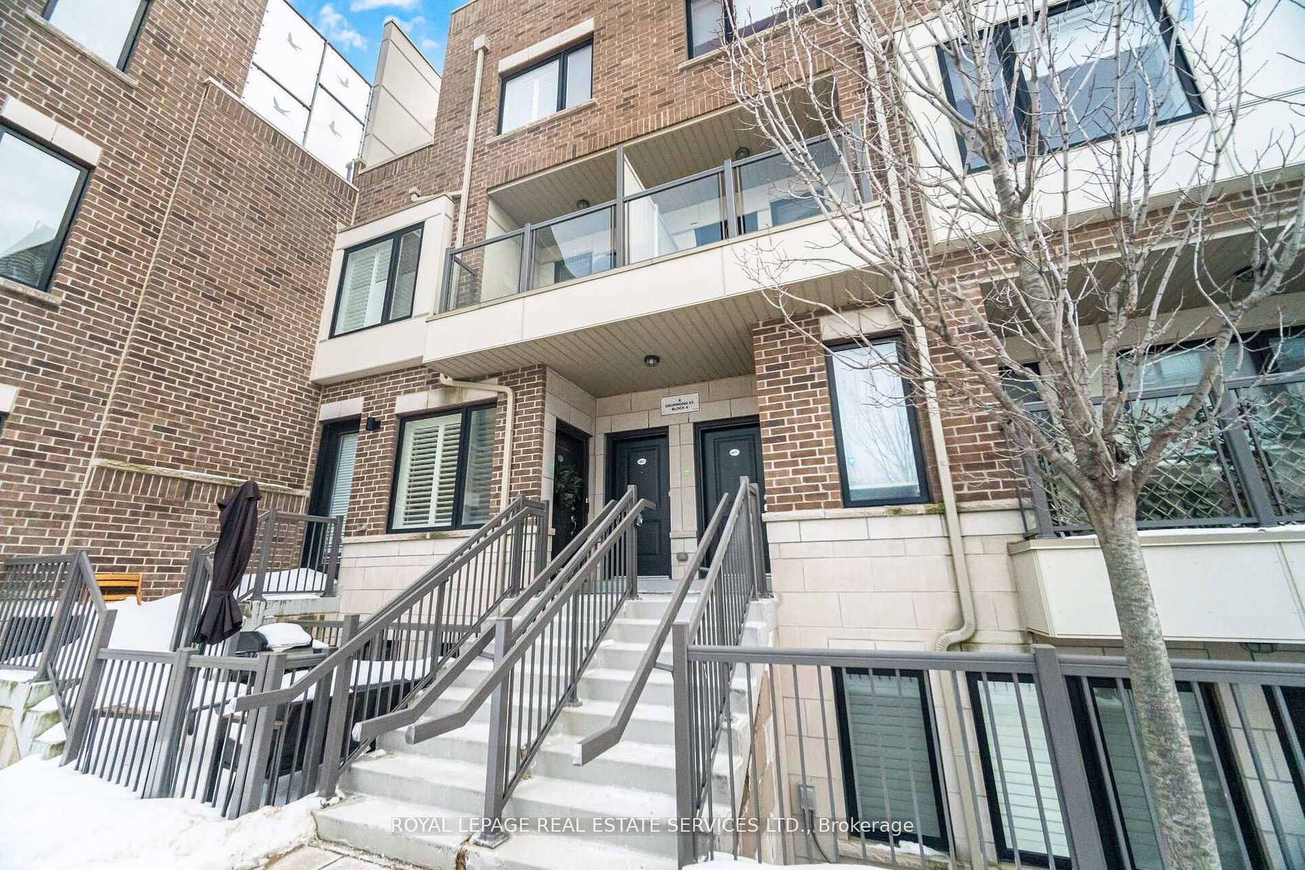 402-8 Drummond Street, Toronto, ON, M8V 1Y8