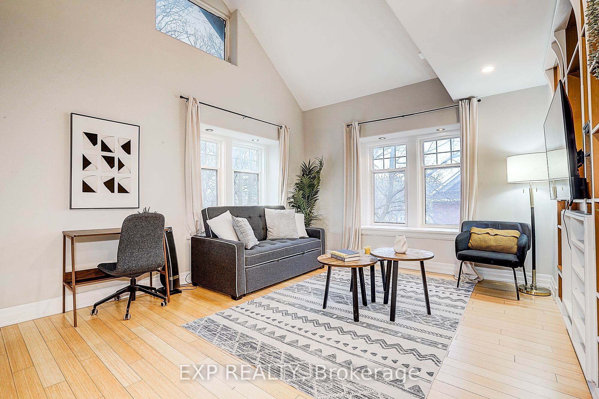 Additional image 4 of 12 Vincent Street, Newmarket, ON, L3Y 4G2