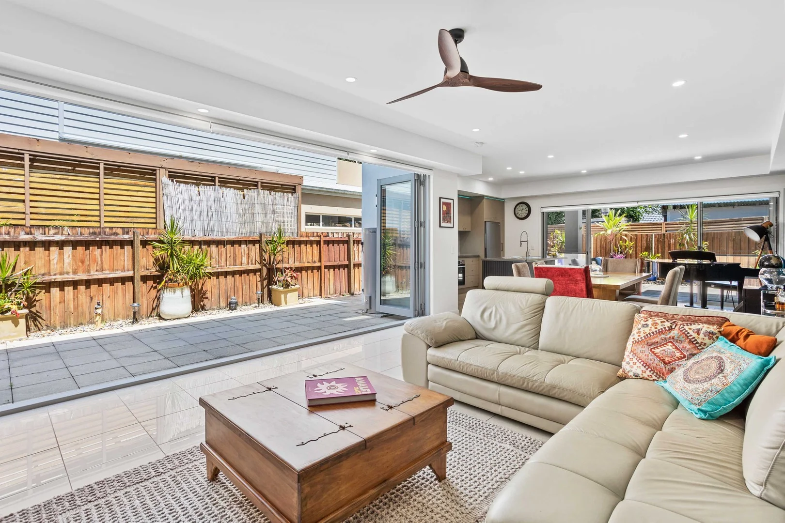 1/56 Albion Avenue, Miami QLD 4220