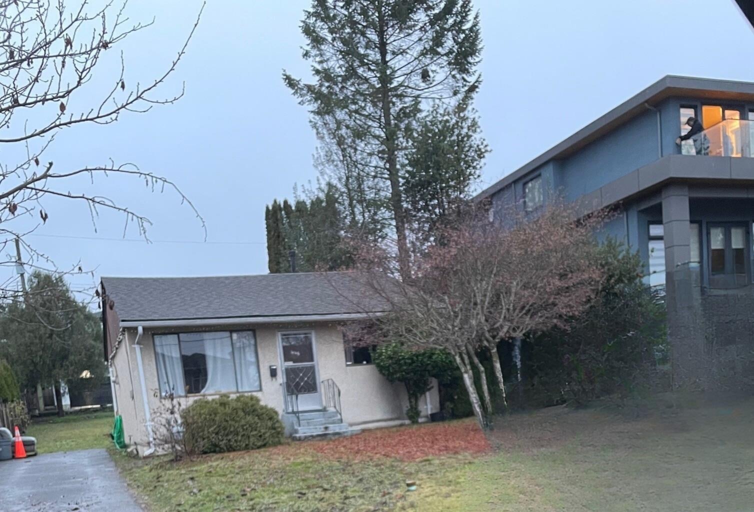 446 16th Street E, North Vancouver, BC, V7L 2T5