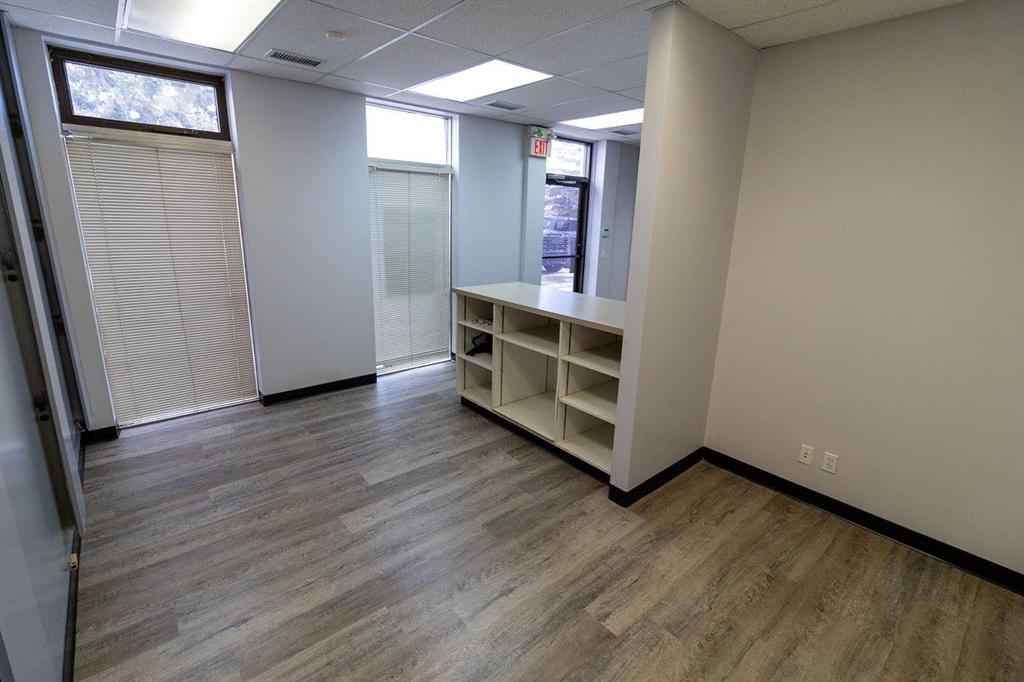 Additional image 5 of Unit 8-1925 39 Avenue NE, Calgary, AB, T2E 6S8