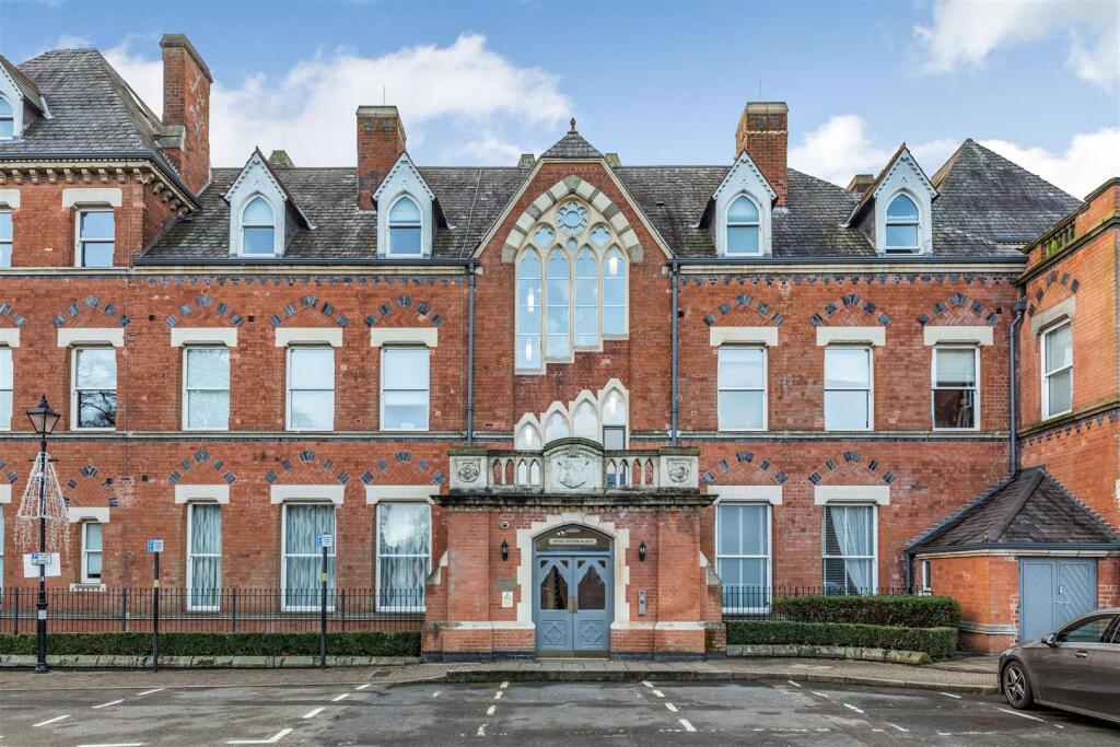 Royal Sutton Place, King Edwards Square, Sutton Coldfield