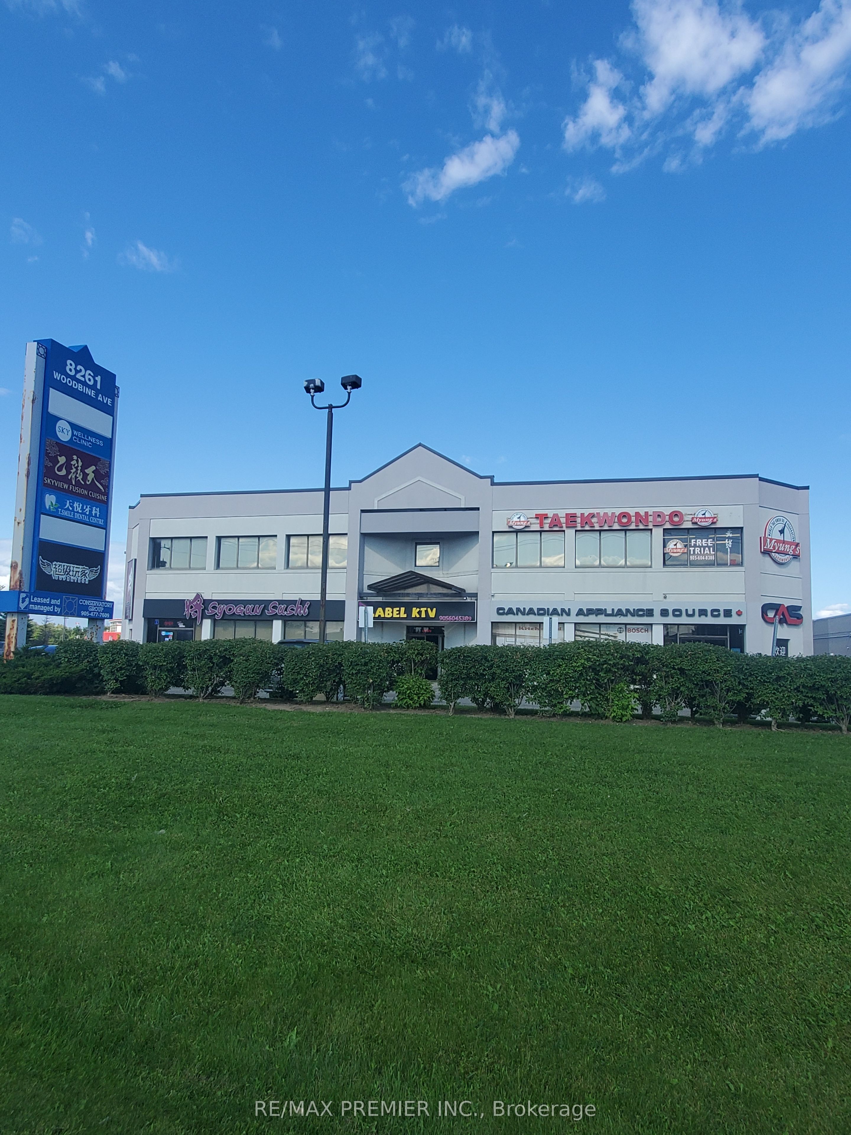 102-8261 Woodbine Avenue, Markham, ON, L3R 8Z5