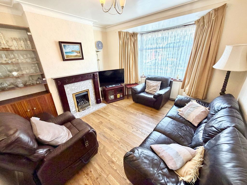 3 bed terraced house for saleThe Ridgeway, Kingsbury, London NW9