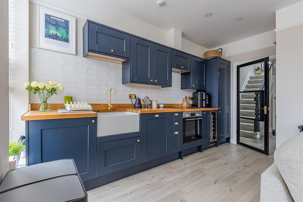 Additional image 3 of 2 bed flat for saleShirley Road, Roath Park, Cardiff CF23