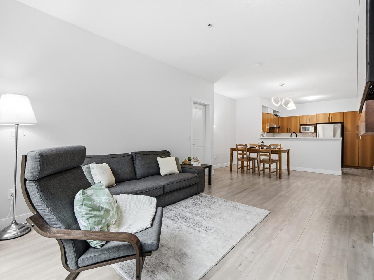 Additional image 4 of 32-9229 University Crescent, Burnaby, BC, V5A 4Z2