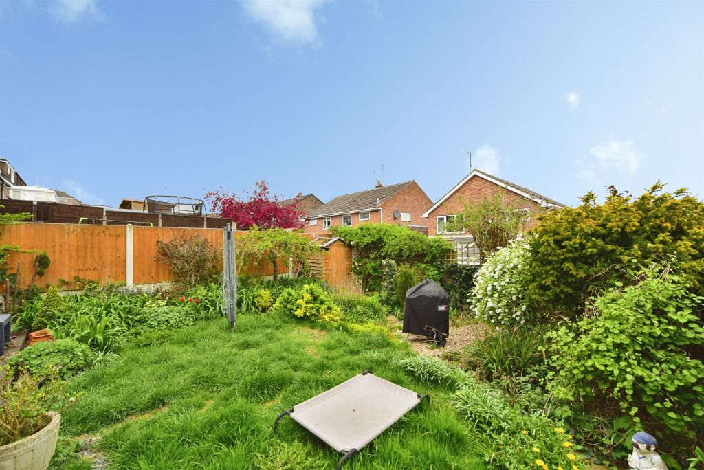 Additional image 13 of 4 bed semi-detached house for saleRobin Place, Aston, Sheffield S26
