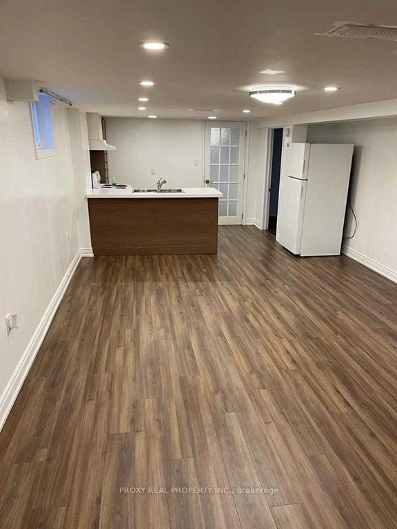 Additional image 2 of 208 Axminster (basement) Drive, Richmond Hill, ON, L4C 2W1
