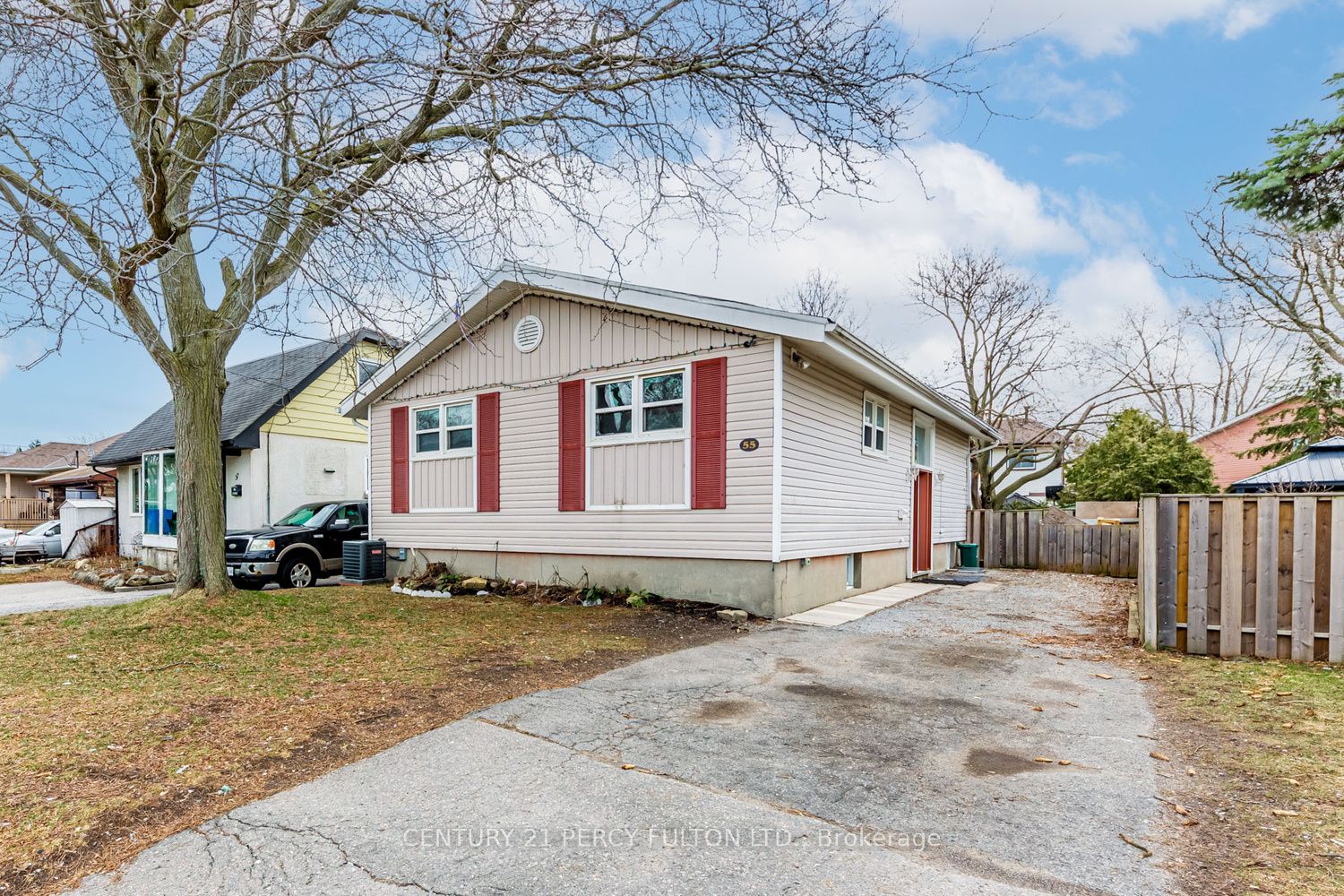 55 Glovers Road E, Oshawa, ON, L1G 3Y1 photo 2