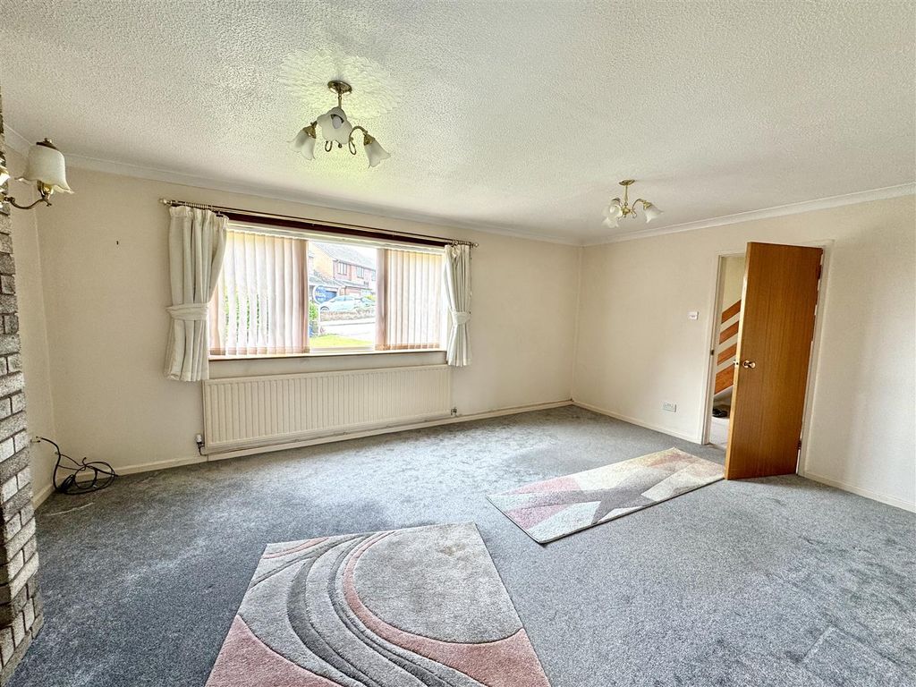 Additional image 3 of 4 bed detached house for saleCastle Gardens, Caldicot NP26