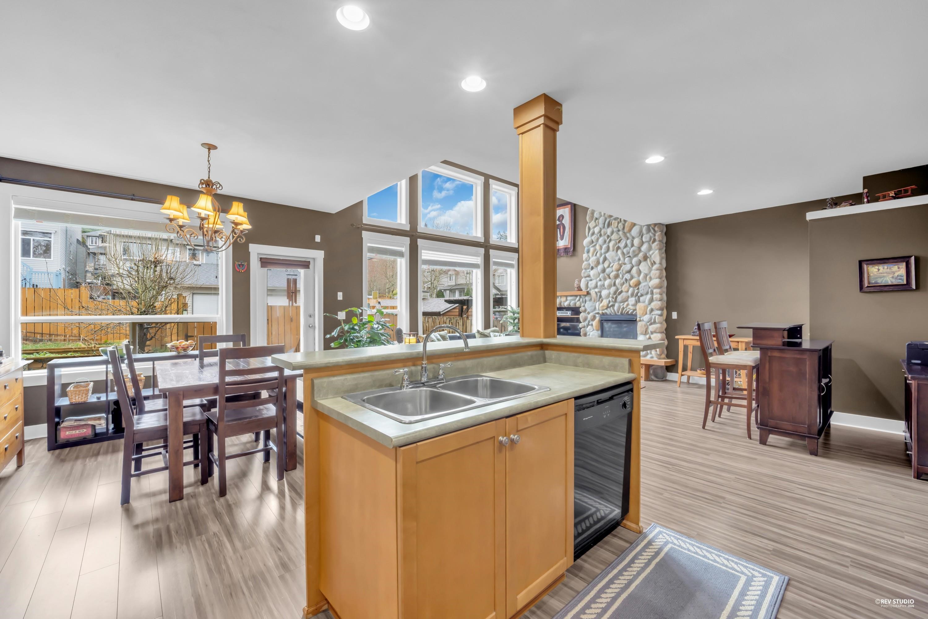 Additional image 5 of 10328 243a Street, Maple Ridge, BC, V2W 2C7