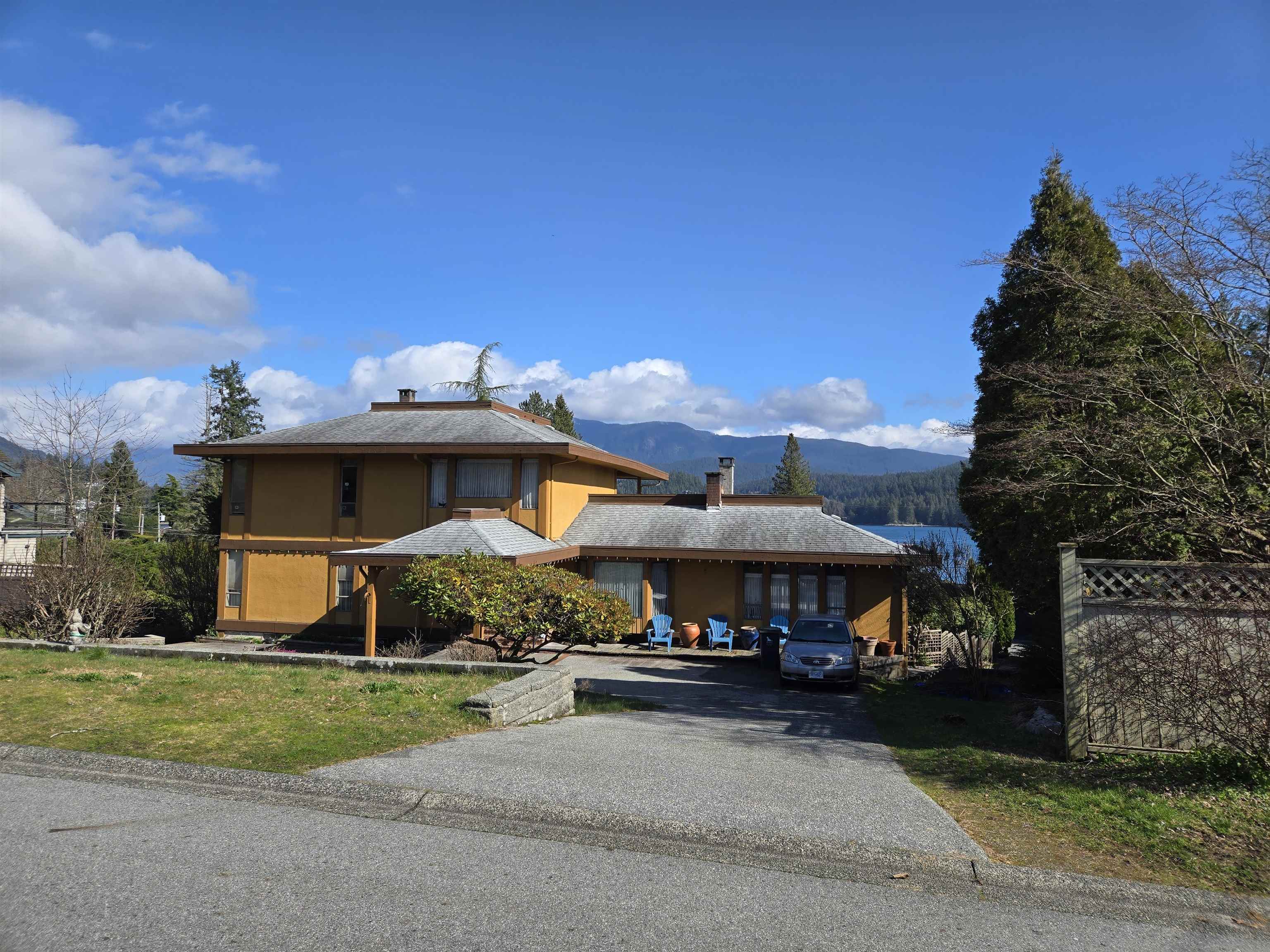 Additional image 2 of 534 Beachview Drive, North Vancouver, BC, V7G 1P9