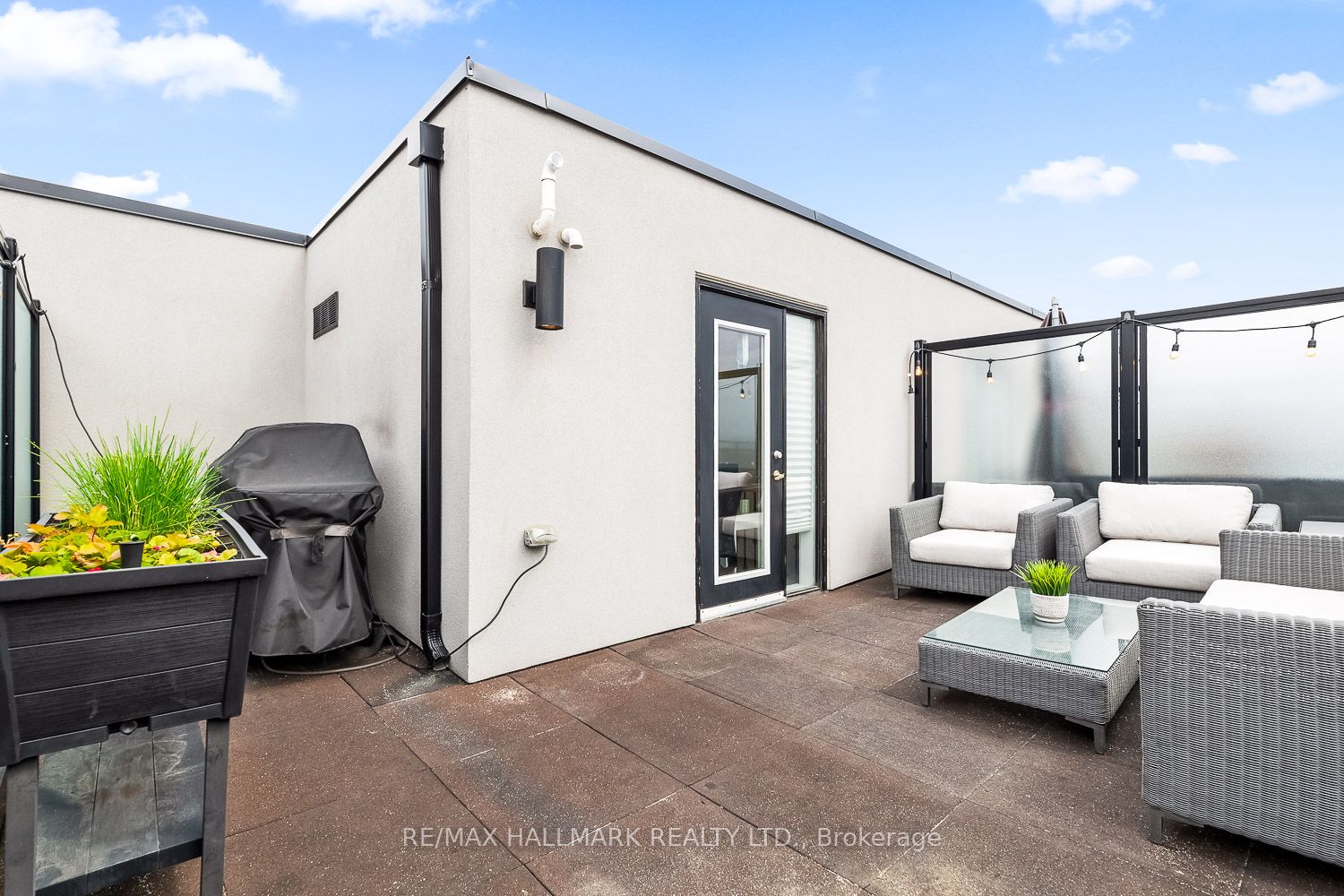 Additional image 2 of 306-1120 Briar Hill Avenue, Toronto, ON, M6B 0A9