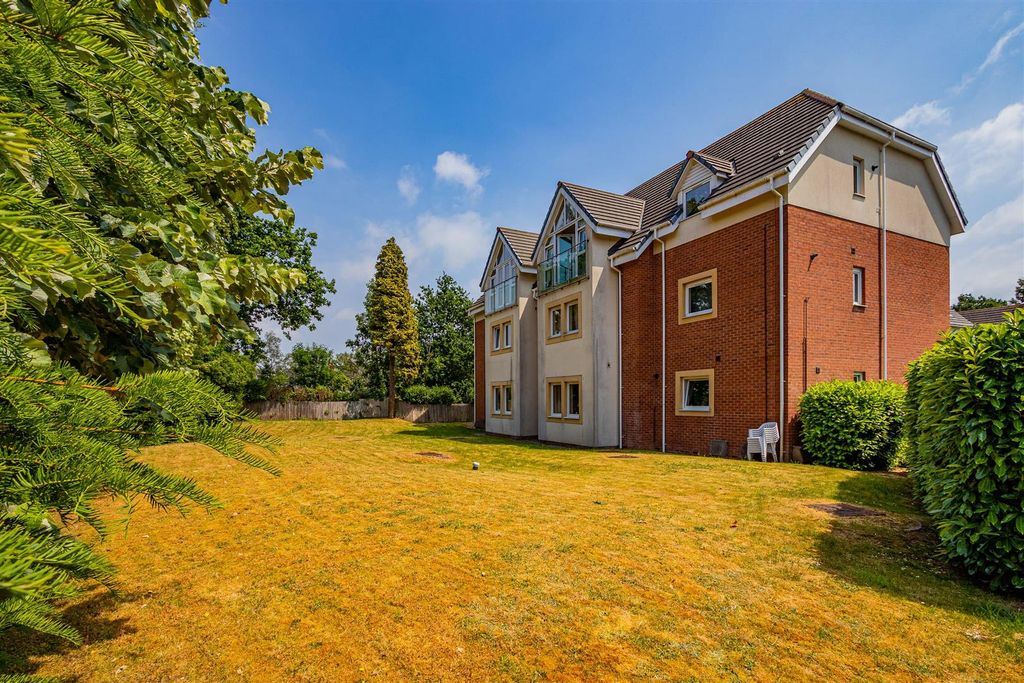 Additional image 11 of 2 bed flat for saleHeathwood Road, Heath CF14