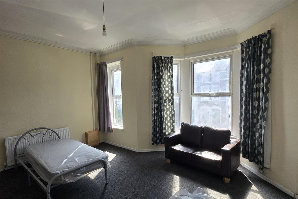 Additional image 3 of 6 bed property for saleClaude Road, Roath, Cardiff CF24