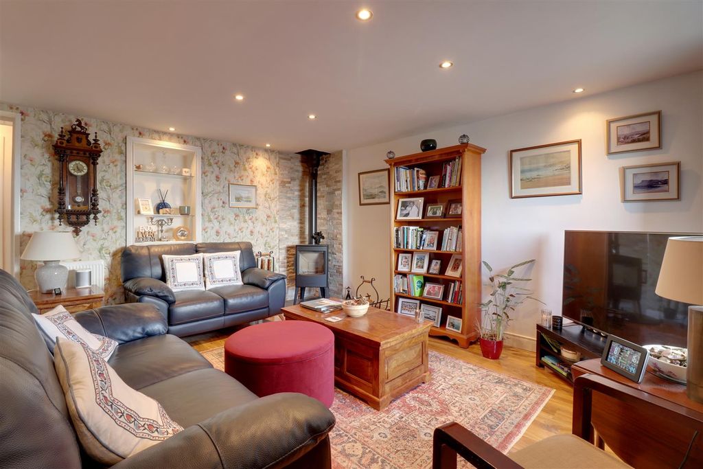 Additional image 3 of 3 bed cottage for sale3 Harbour Road, Ballyhalbert BT22