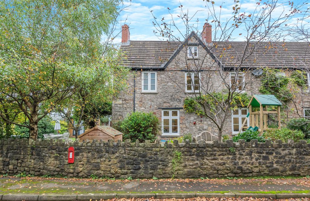 3 bed semi-detached house for saleHayes Gate, Mathern, Chepstow, Monmouthshire NP16