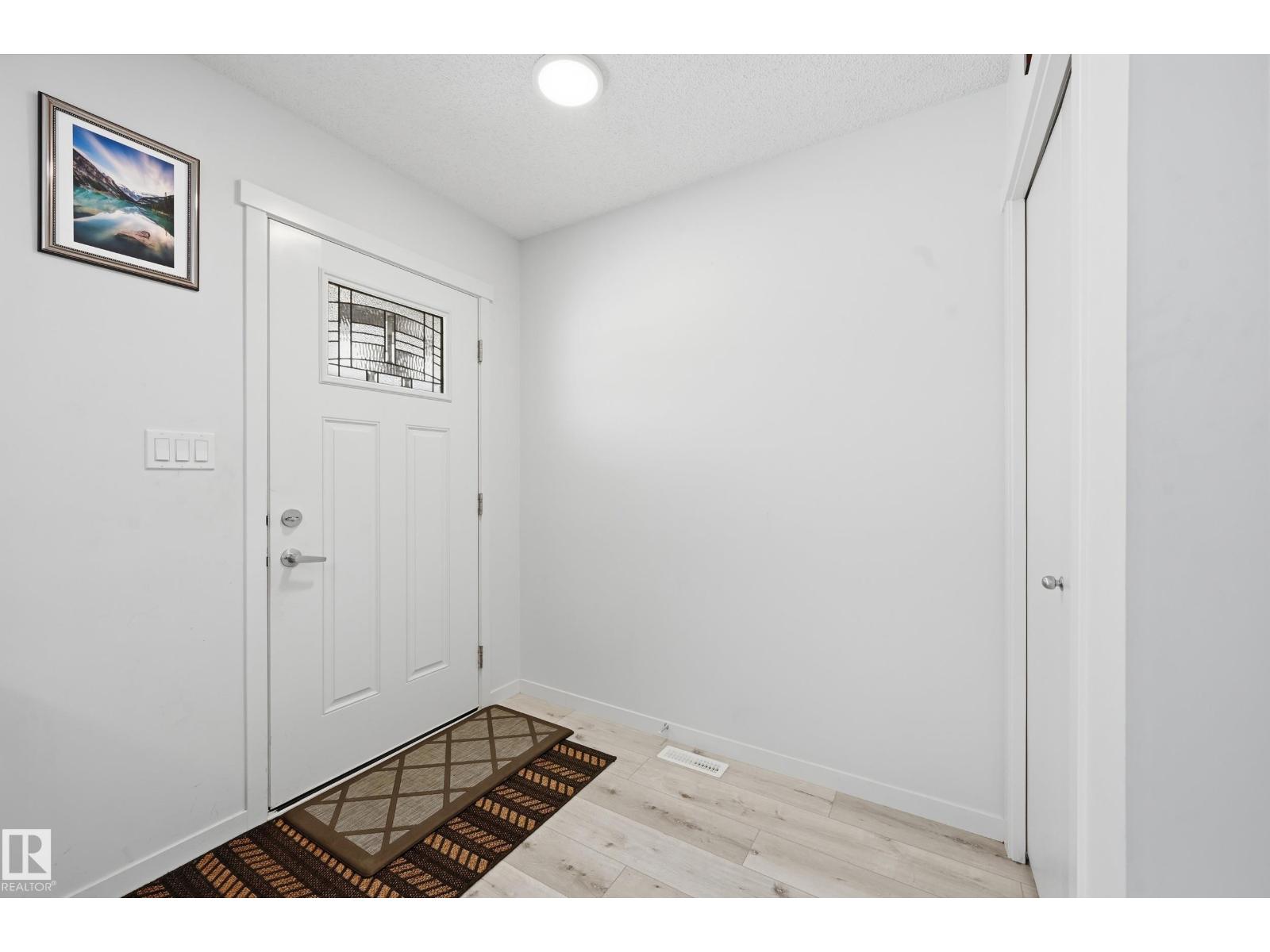 Additional image 4 of 2608 201 Street NW, Edmonton, AB, T6M1K5